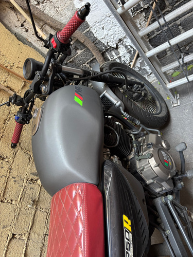 Moto Mb Super 7 (modelo 2023) Pintura Modificada