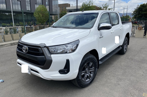 Toyota Hilux 2.4