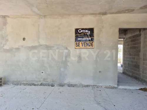 Residencia En Construcción, 1586 M2 De Terreno En Campo Bravo, Mérida, Yucatán.