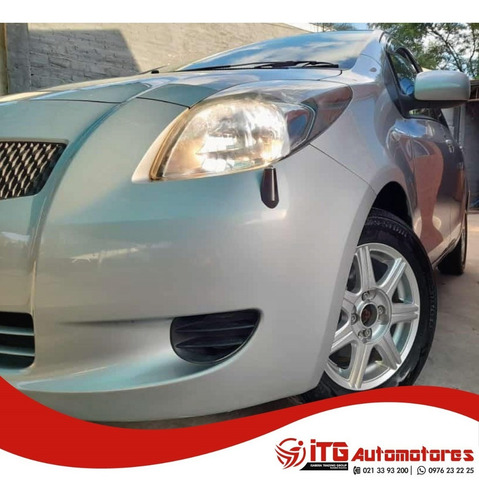 Imagen 3 de 8 de Toyota New Vitz 2007