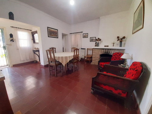 Venta Casa 4 Ambientes Y Amplio Parque Copacabana