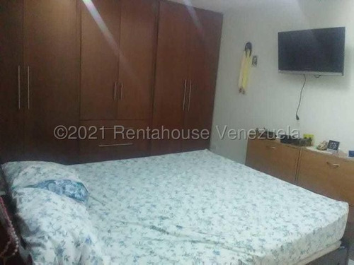 Casa En Lago Country 1 En Oferta Semi Amoblada
