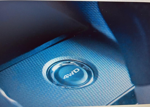 Oportunidad. Versión 4wd. Techo Panorámico. 2mil Kms De Uso.