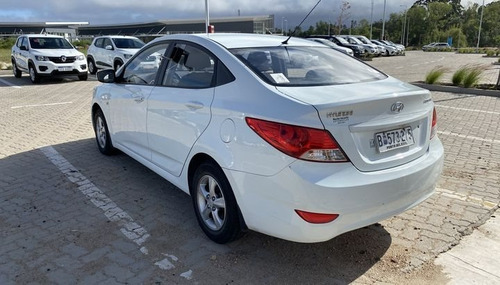 Hyundai Accent Full 1.4 2012