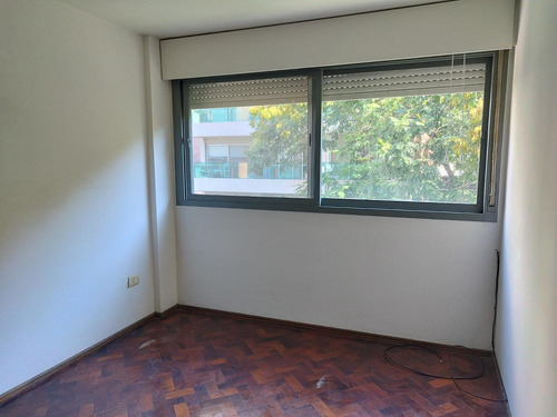 Departamento De 2 Dormitorios Con Balcón Al Frente