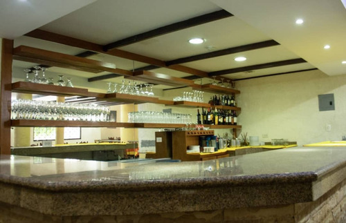 Venta Excelente Local Comercial En El Boulevar De Sabana Grande Bv