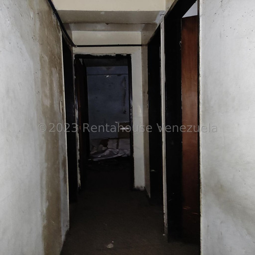 Local Comercial En Alquiler, Petare #24-12595