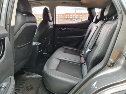 Nissan Qashqai Exclusive 2.0cc TP AA 4X2