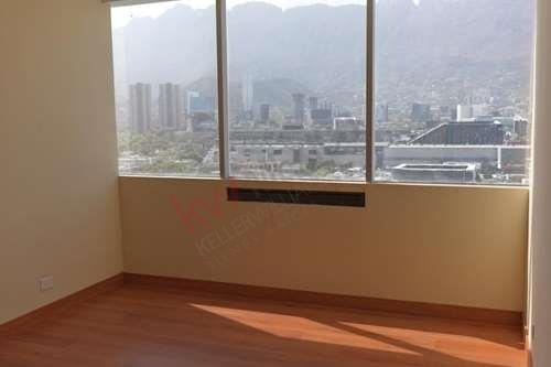 Imagen 12 de 20 de Vendo Departamento Con Gran Vista En Fuentes Del Valle