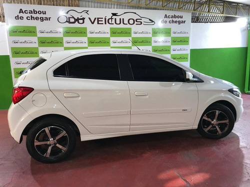 Chevrolet Onix Onix 1.4 MPFI LT 8V FLEX 4P MANUAL