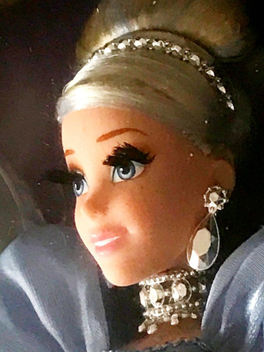 Cenicienta Disney Style Series Princesas Pestañas Grandes (Usado)