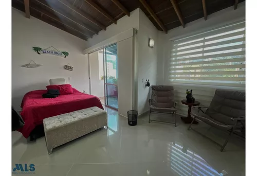 Apartamento Duplex En Venta En Sabaneta Loma San J...(mls#248937)