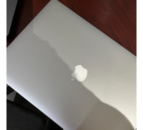 Macbook Pro Retina 15.4 (Usado)