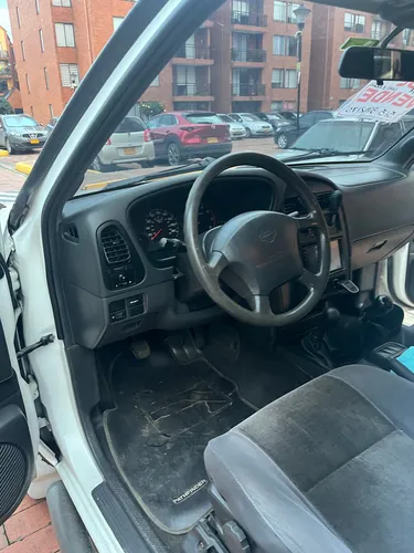 Nissan Pathfinder 3.3 R50 Std
