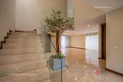 Casa De Lujo En Venta Valle Real