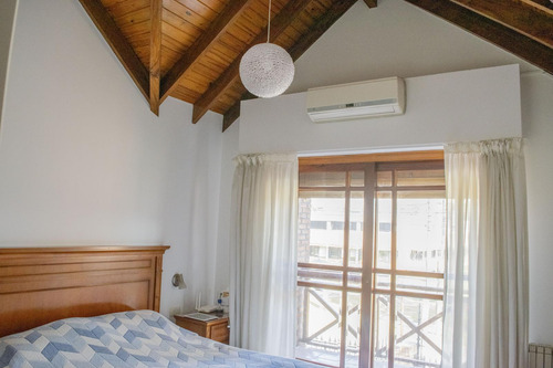 Casa Venta Barrio Alemán 4 Dormitorios, Jardín, Parrilla Garage