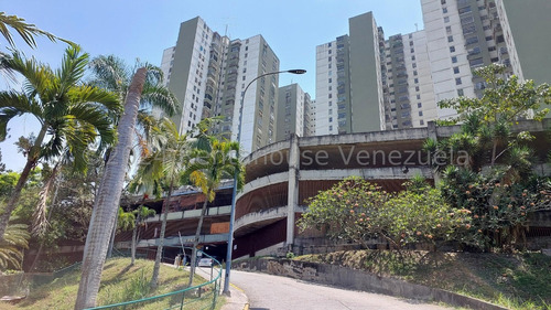 Mls #24-21929 Excelente Oportunidad De Inversión, Apartamento A Remodelar En Los Samanes, Con Muchisimo Potencial, A Solo 3 Minutos Del Centro Comercial Los Samanes