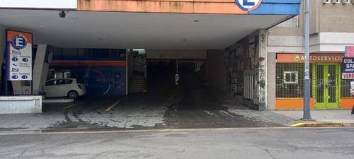 Imagen 5 de 12 de Cochera En Venta - Zona Centro - Edificio Namuncurá