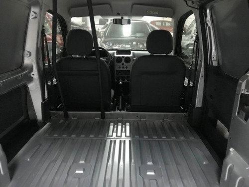 Imagen 12 de 15 de Peugeot Partner 2023 1.6 Furgon Confort