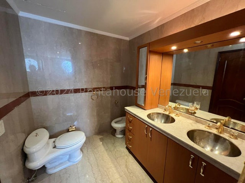 Casa En Venta En Macaracuay 25-8762 Ab