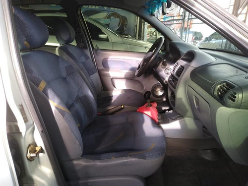 Renault Clio Sedan 1.0 16v Rn 4p