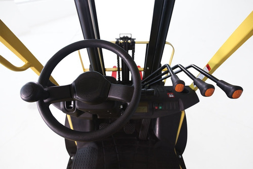 Imagen 5 de 8 de Autoelevador Hyster 2500 Kg - H2.5 Ut - Motor: Diesel Yanmar