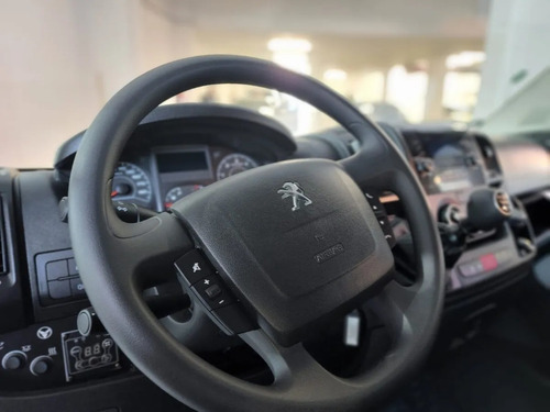 Imagen 3 de 17 de Peugeot Boxer Premium 2.2 Hdi L4 H2 Mini Bus 17+1 - Sm