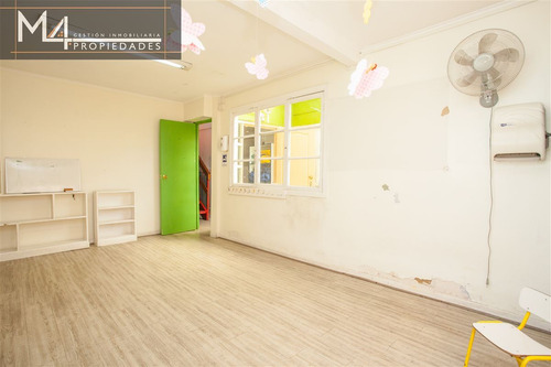 Casa En Tranquilo Barrio Con Excelentes Accesos 7dorm 4bañ