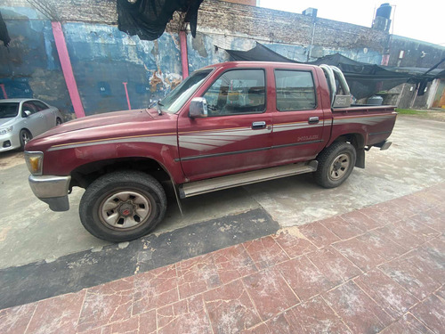 Toyota Hilux 2.8 D/cab 4x4 D Sr5