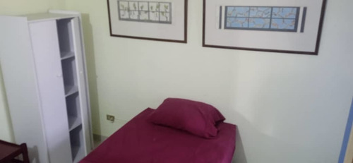 Imagen 6 de 8 de Amplia Habitación En San Jacinto 0414691042