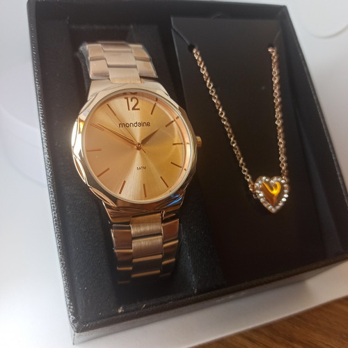 Imagem 2 de 5 de Relógio Mondaine Feminino Rose + Kit Colar Coração Barato