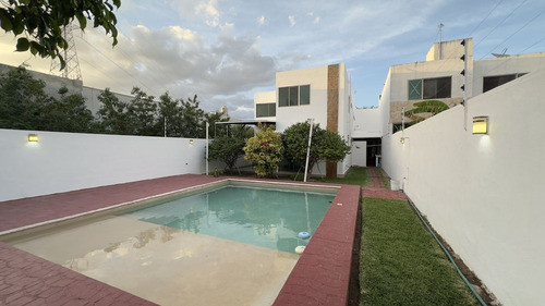 Casa Equipada De Tres Recamaras Em Vida Verde, Cholul.