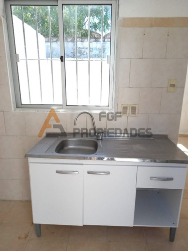 Alquiler Apartamento En Cerrito De La Victoria
