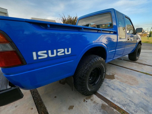 Isuzu Spacecab