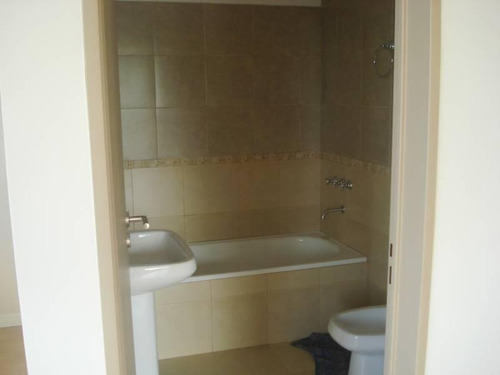 Imagen 3 de 11 de Oficina En Venta En Pilar, G.b.a. Zona Norte