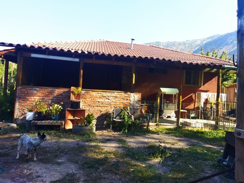 En Venta Casa Con Terreno De 1.030 Mts2, San José De Maipo