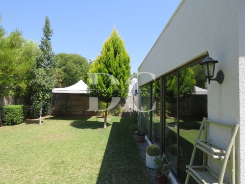 Casa En Venta De 3 Dorm. En Colina Chicureo Chamisero
