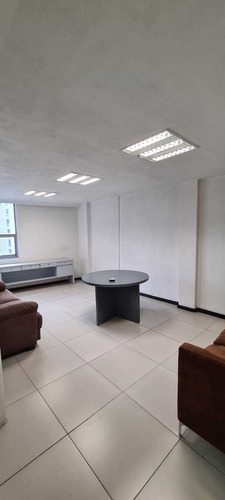 Imagen 9 de 14 de Oficinas En Renta, Excelente Ubicación, Con Servicios.