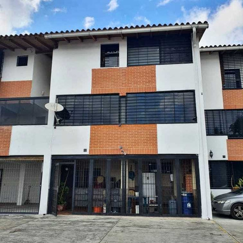 Townhouse En Venta Loma Mágica Corralito Carrizal