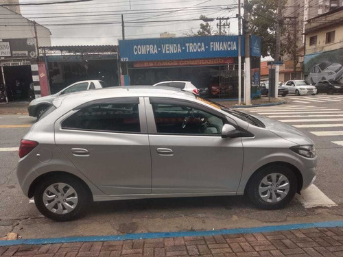 Imagem 3 de 6 de Chevrolet Onix 2019 1.0 Lt 5p Esquina Automóveis