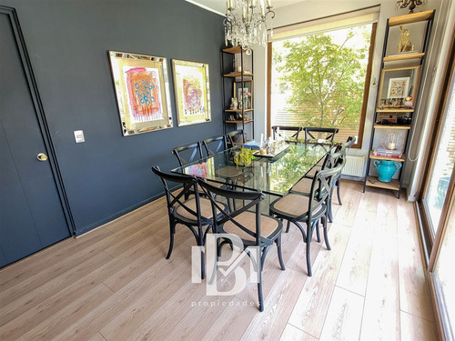 Casa En Venta De 5 Dorm. En Lo Barnechea