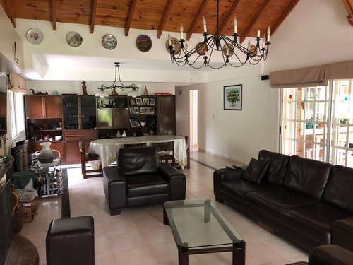 Imagen 3 de 14 de Casa - Barrio Parque Leloir