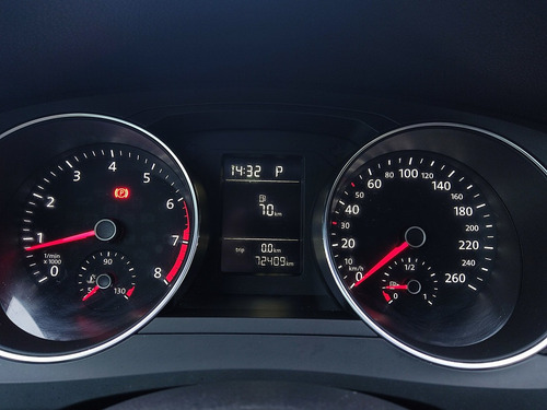 Imagem 11 de 16 de Volkswagen Jetta 1.4 Tsi Trendline Automático 6m - 2016 -
