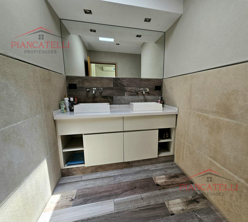 Venta De Casa En Terravista Con 4 Habitaciones