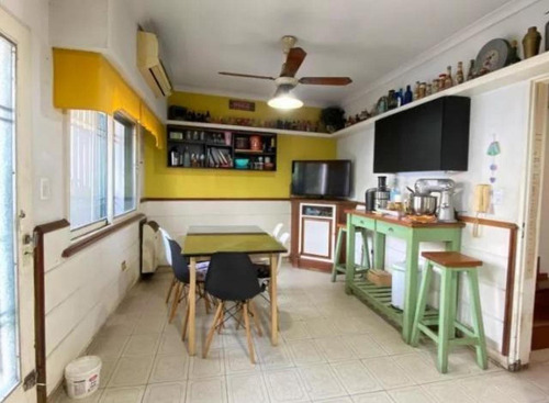 Casa En Venta - 4 Dormitorios 2 Baños - 170mts2 - Ramos Mejía