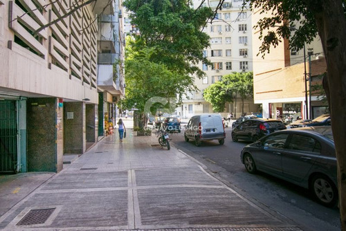 ¡oportunidad! ¡dos Cocheras Fijas En Recoleta!