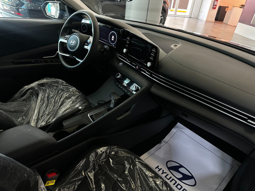 Hyundai Elantra Gls 2025