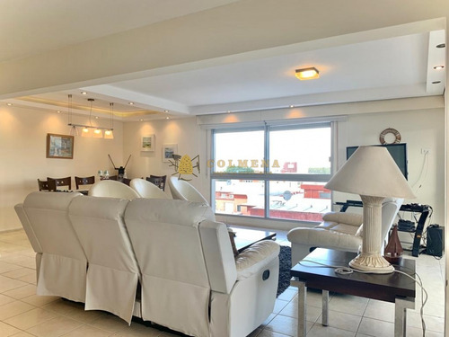 Penthouse Duplex De Tres Dormitorios En Venta + Parrillero Propio- Ref: 2714