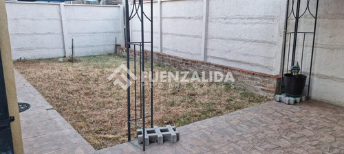 Casa En Venta De 3 Dorm. En Maule