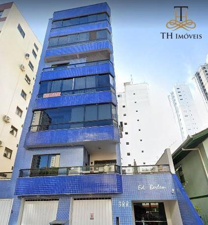 Imagem 2 de 15 de Apartamento A Poucos Metros Do Mar, Semi Mobiliado Com 3 Dormitórios (sendo 2 Suítes), Sacada Com Churrasqueira À Carvão, 1 Vaga Privativa De Garagem! - Ap0023